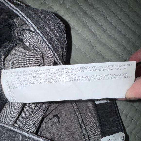 Mango brand distressed light black skinny cropped raw hem jeans. Size 8. NWT - Picture 14 of 16